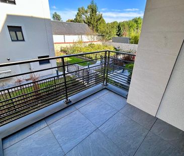 Location Appartement 2 pièces 42m² ST CYR SUR LOIRE 37540 - Photo 4