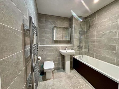 Studio Flat, Parliament Sqaure, L1 - Photo 3