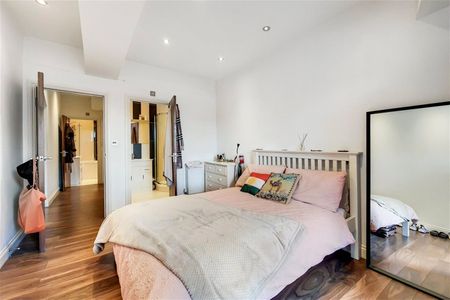 Balham High Road, Balham, SW12, London - Photo 4