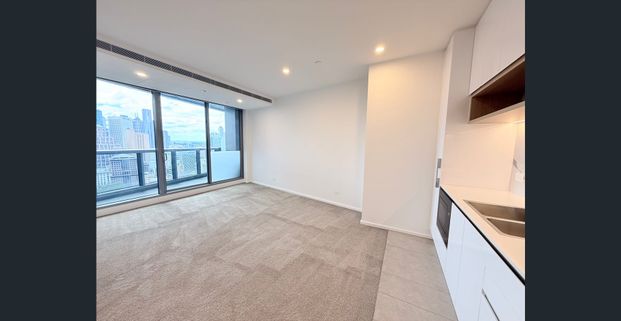 Stylish 1 Bedroom Apartment in Southbank - Photo 1