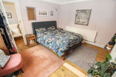 2 bedroom terraced house to rent - Photo 2