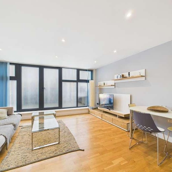 Market Place, RG1 - Photo 1