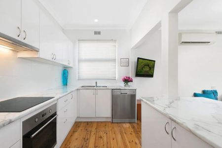 3 Bed Home in Serene Setting - Photo 4