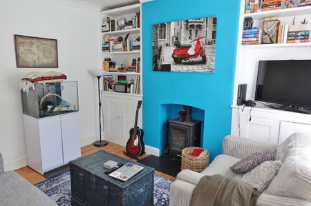 2 bedroom semi-detached house to rent - Photo 2