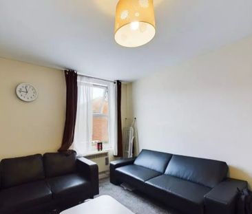 1 Bed Flat, Cardigan Gardens, LU1 - Photo 5