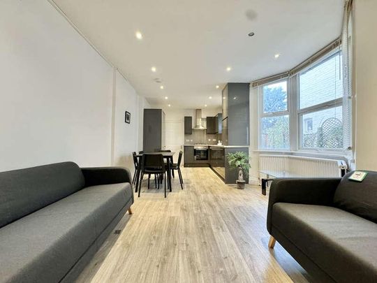 Frobisher Road, London, N8 - Photo 1