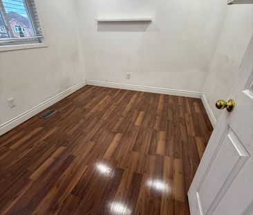 For Lease - 12 Caruso Drive, Brampton, Ontario - Photo 5