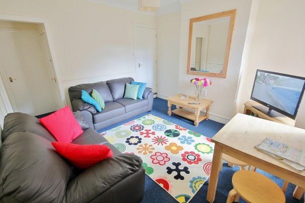 4 bedroom house to rent - Photo 1