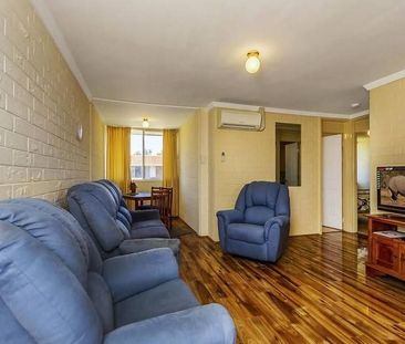 Elevated Wembley Escape - Photo 3