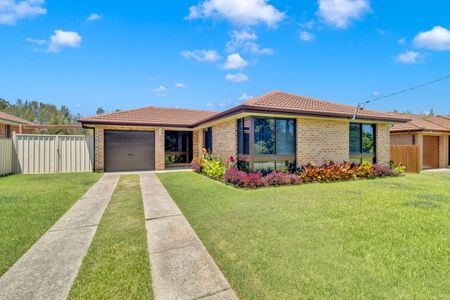 13 Finch Place, Bateau Bay, NSW 2261 - Photo 4