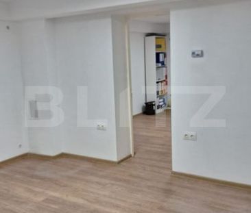 Birou /Garsoniera pentru inchiriat , 40mp , zona Parcul Central - Fotografie 3