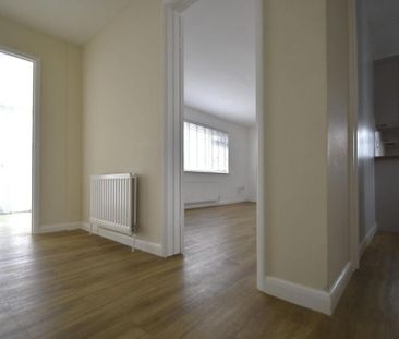 2 bedroom detached bungalow to rent - Photo 3