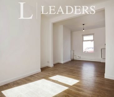 3 bedroom house to rent Spencer Street, St. James, NN5 - Photo 5