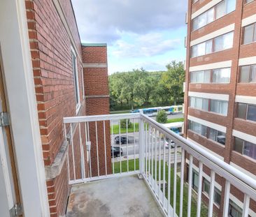 4780 chemin de la Côte-des-Neiges - Beautiful 2 bedroom apartment f... - Photo 6