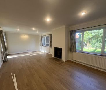 3 bedroom detached bungalow to rent - Photo 1