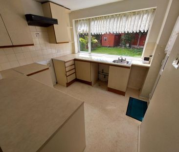 2 bedroom maisonette to rent - Photo 4