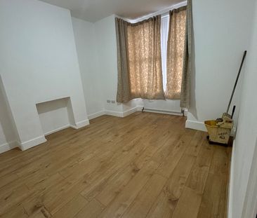 Room in a Shared House, Thorngrove Road, E13 - Photo 1