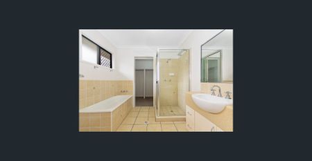 Quite Crescent | Close to Shops - Photo 3