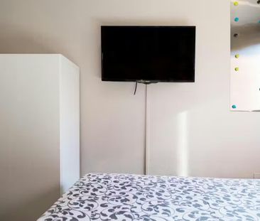 Avenida de los Poblados, Madrid, Community of Madrid 28024 - Photo 1