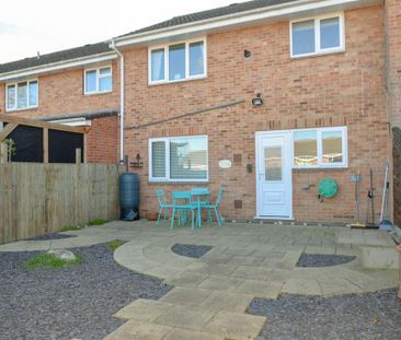 3 bedroom terraced house to rent - Photo 2