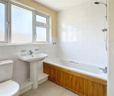 3 bedroom house to rent Birstall Way, Birmingham, West Midlands, B38 - Photo 2