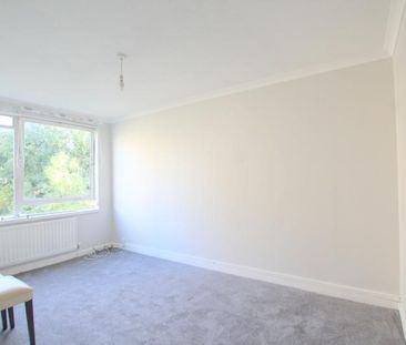 3 bedroom flat to rent - Photo 6