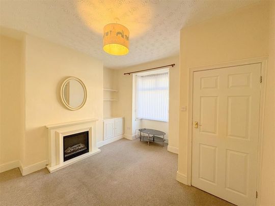 2 bedroom terraced house to rent - Photo 1