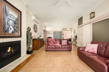 357 Napier Street, Strathmore VIC 3041 - Photo 3