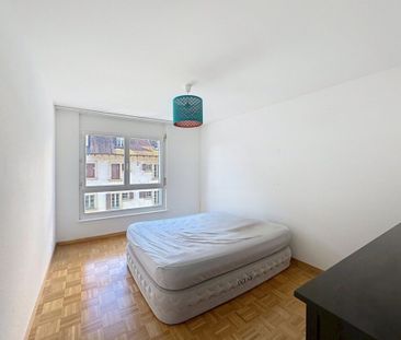 Appartement de 3 pces au 2ème étage – Rue du Valentin 21 - Foto 2