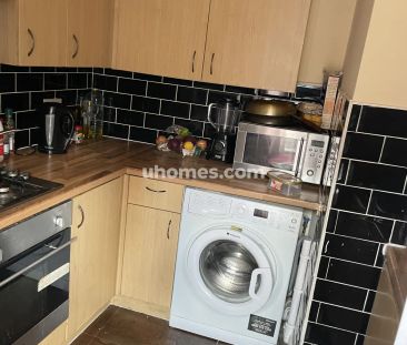 3 Bedroom, 1 Bathroom - Photo 4