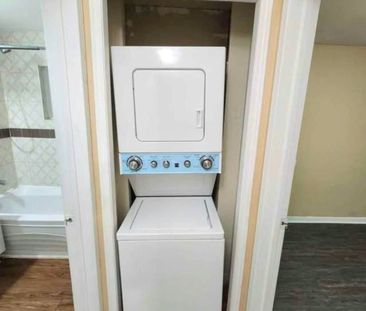 For Lease - 59 Flowertown Avenue, Brampton, Ontario - Photo 5