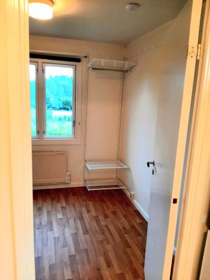 Skalhamravägen, Gottröra - Photo 1