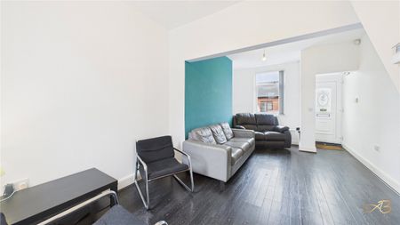 Room 1 - Photo 4