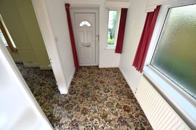 2 bedroom Flat in Otley Road, Leeds - Photo 3