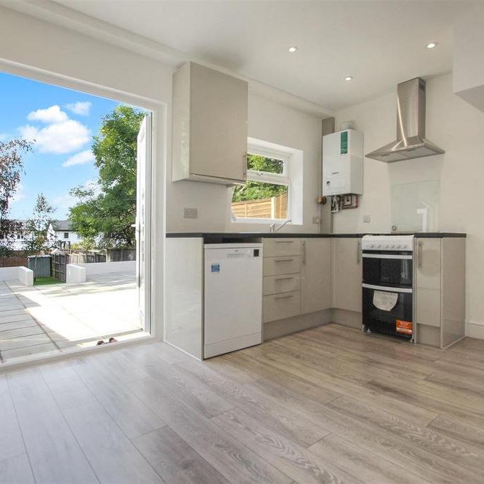 3 bedroom semi-detached house to rent - Photo 1