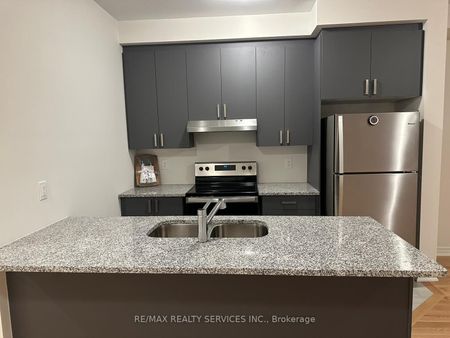 For Lease - 93 Air Dancer Crescent, Oshawa, Ontario - Photo 5