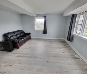 For Lease - 531 Essa Road Unit# 1, Barrie, Ontario - Photo 1
