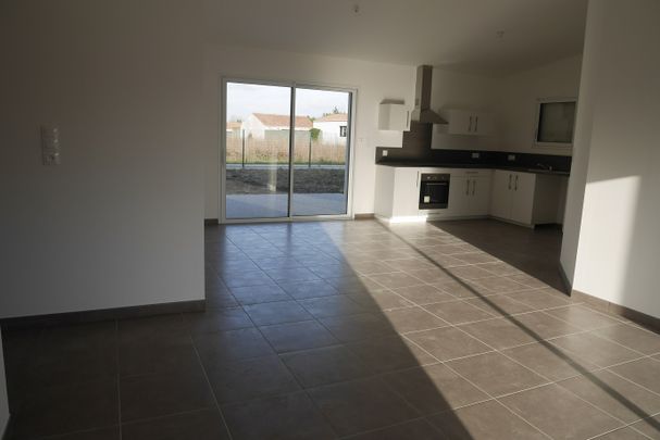 Location Maison 4 pièces 85m² - Photo 1