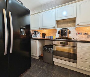 Chelveston Crescent, SO16 - Photo 6