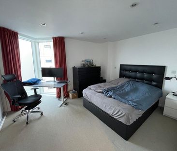 1 Bed Flat, Dance Square, EC1V - Photo 5