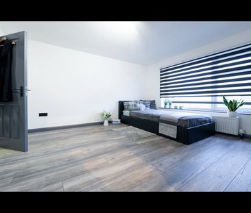 Room in a Shared House, Shaw Road, BR1 - Photo 4