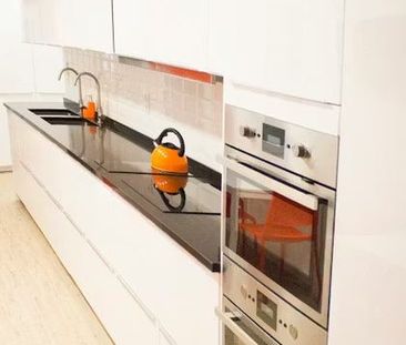 Carrer de Bonsoms, Barcelona, Catalonia 08028 - Photo 4