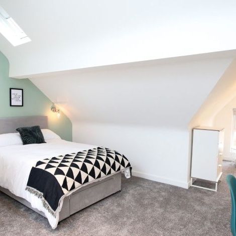 6 Bed All Ensuite Professional HMO - Photo 2