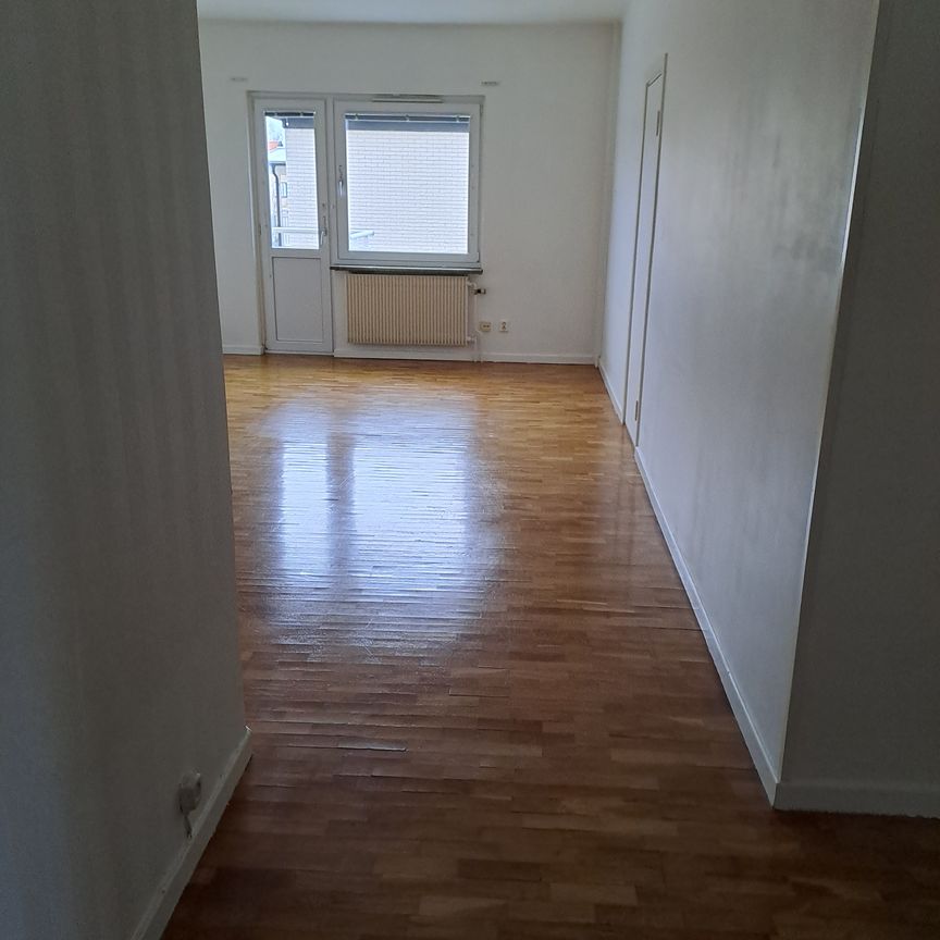 Fördelningsgatan, Eskilstuna - Photo 1