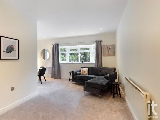 2 bedroom apartment to rent - Photo 1