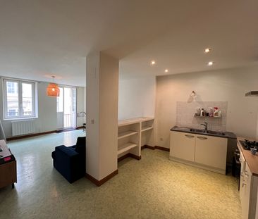 Location Appartement 3 pièces 70m² - Photo 3