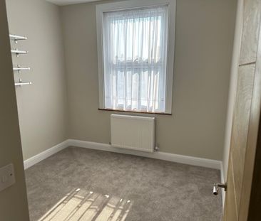 3 Bed Flat, Welldon Crescent, HA1 - Photo 3