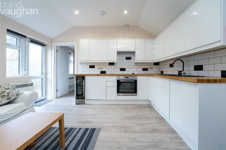 1 bedroom detached house to rent - Photo 5