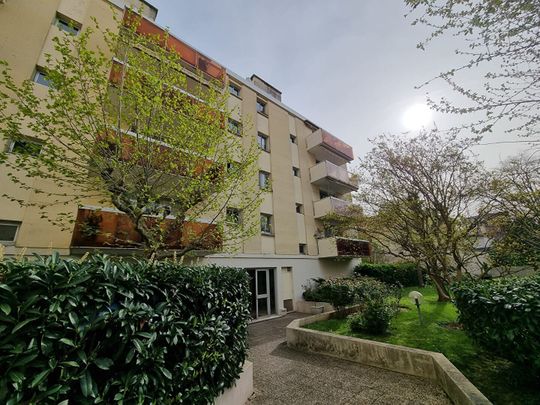 Appartement Bois Colombes "Gare" 2 pièces Terrasse et Balcon - Photo 1