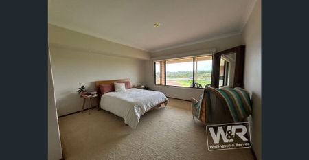 SPACIOUS FAMILY LIVING IN A FANTASTIC COASTAL LOCATION - Photo 5